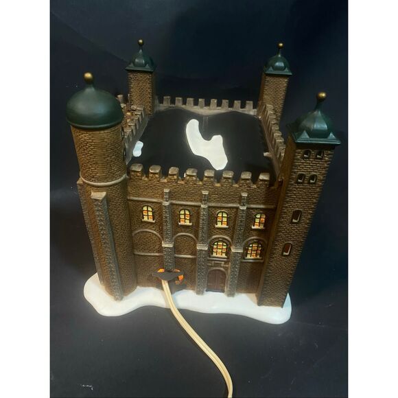 Department 56 Tower of London set - Picture 8 of 14